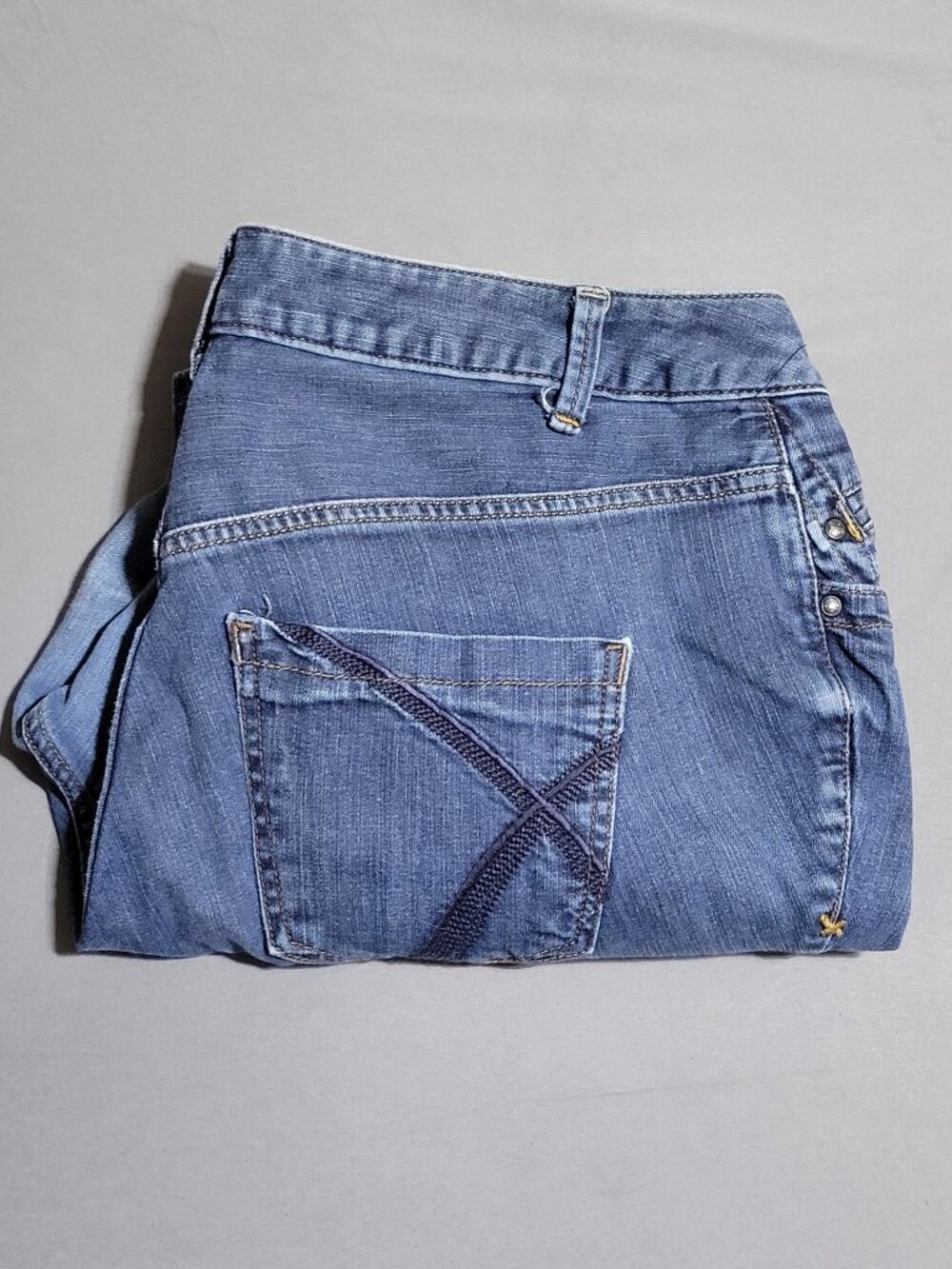 Lane Bryant Women's Size 18 Average Boot Cut Med Wash 5-Pocket Denim Blue Jean.
